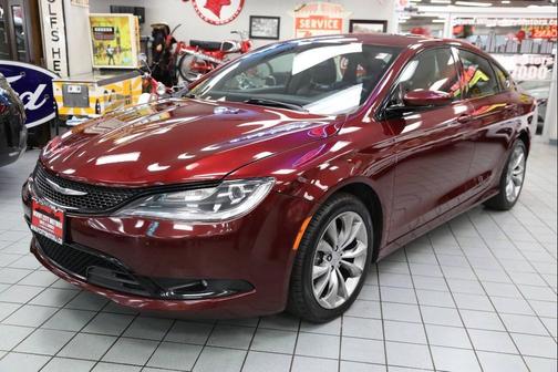 2015 Chrysler 200 S