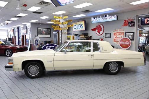 1983 Cadillac DeVille Base