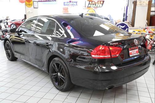 2014 Volkswagen Passat 1.8T Auto SE w/Sunroof & Nav