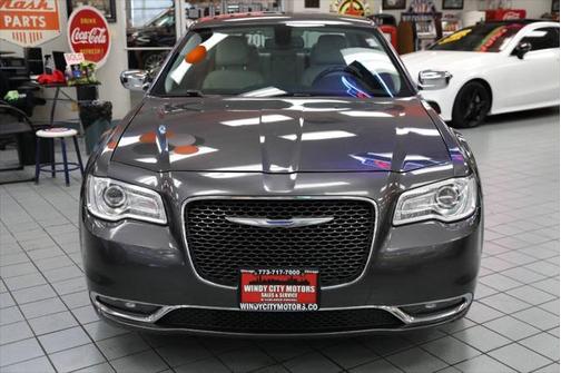 2018 Chrysler 300 Limited