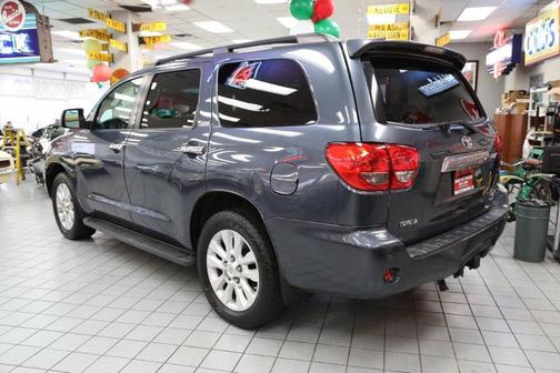2010 Toyota Sequoia Platinum