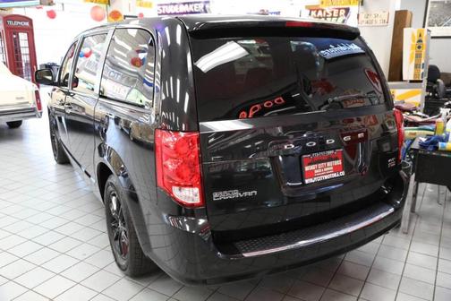 Black 2019 Dodge Grand Caravan GT