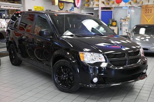 Black 2019 Dodge Grand Caravan GT