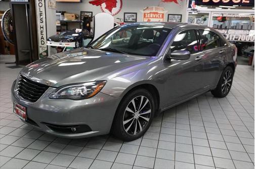 2012 Chrysler 200 Touring