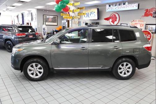 2013 Toyota Highlander SE