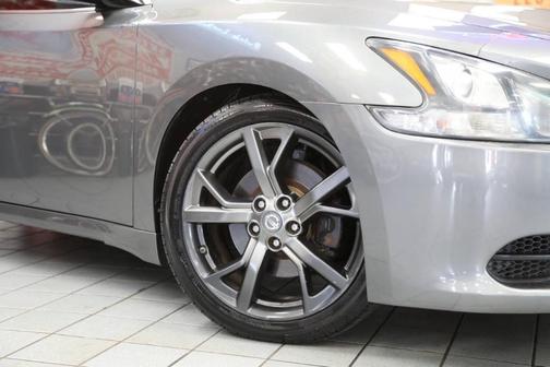 Gun Metallic 2014 Nissan Maxima SV