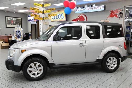 Silver 2006 Honda Element EX-P