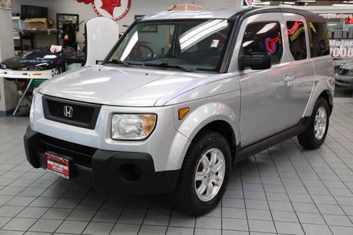Silver 2006 Honda Element EX-P