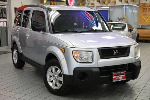Silver 2006 Honda Element EX-P