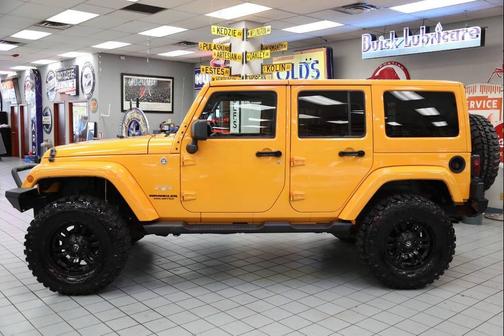 2012 Jeep Wrangler Unlimited Sahara
