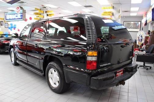 2004 GMC Yukon XL Denali