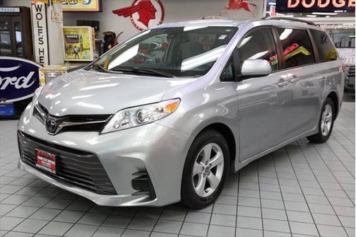 2020 Toyota Sienna LE