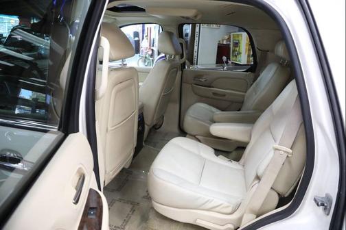 2007 Cadillac Escalade Base