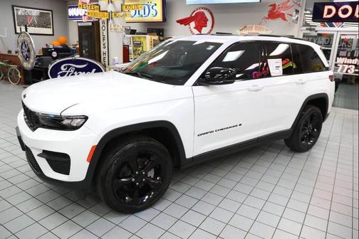 2022 Jeep Grand Cherokee Altitude