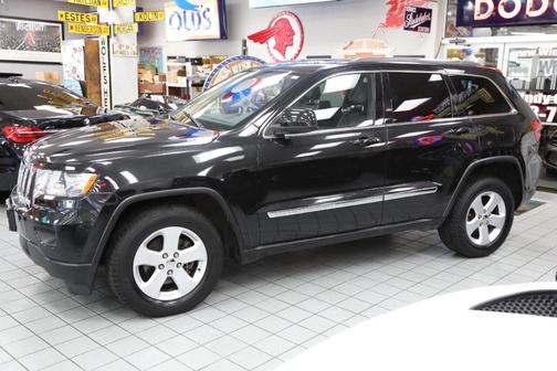 Photo 5 of 28 of 2012 Jeep Grand Cherokee Laredo