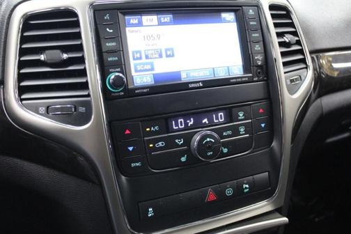 2012 Jeep Grand Cherokee Laredo for sale in Chicago, IL - image 25