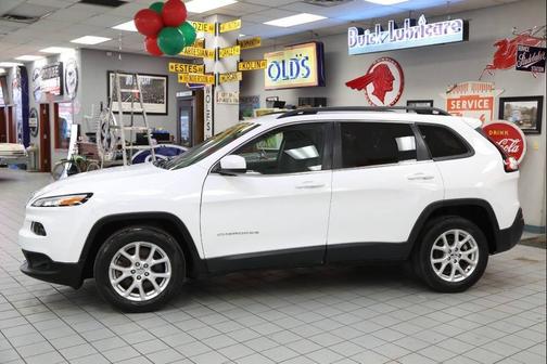 2016 Jeep Cherokee Sport