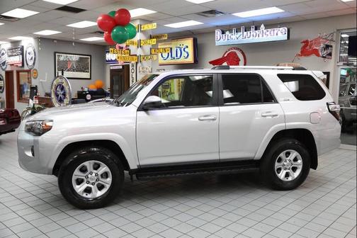 2024 Toyota 4Runner SR5