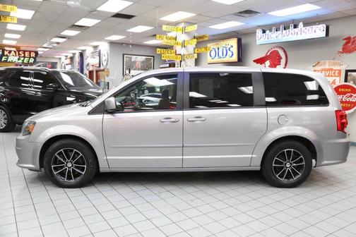 2016 Dodge Grand Caravan R/T