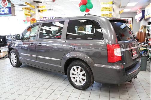2015 Chrysler Town & Country Touring