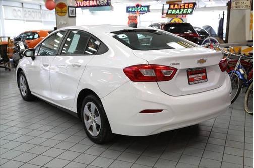 2017 Chevrolet Cruze LS