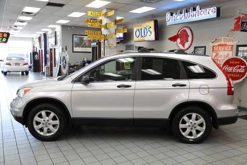 Silver 2011 Honda CR-V SE