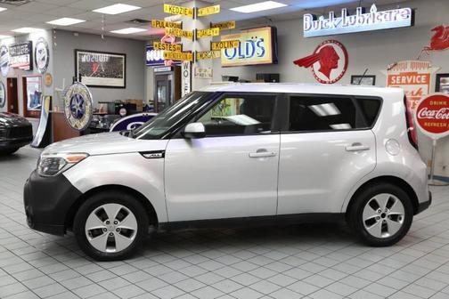 Silver 2015 Kia Soul Base