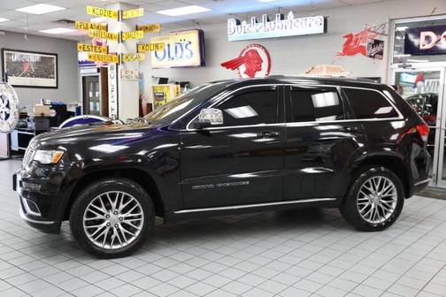 Black 2017 Jeep Grand Cherokee Summit