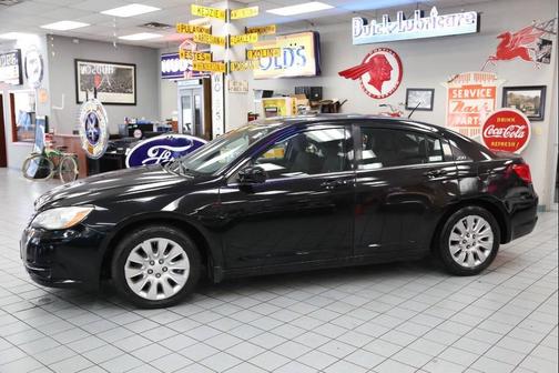 2014 Chrysler 200 LX