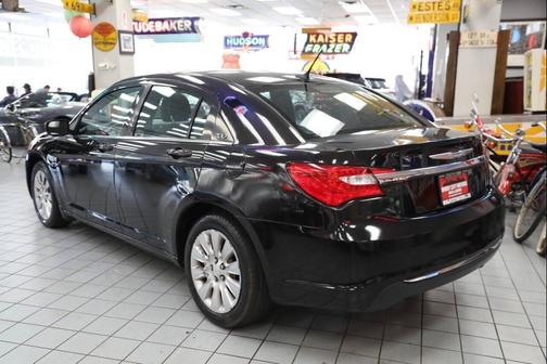 2014 Chrysler 200 LX