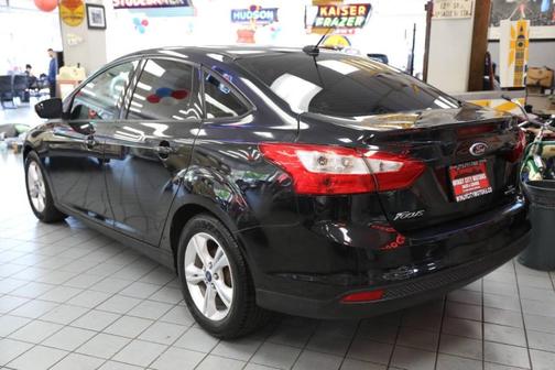 Black 2013 Ford Focus SE