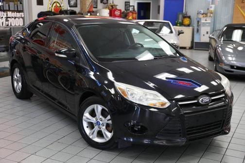 Black 2013 Ford Focus SE