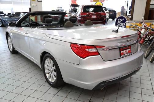 2011 Chrysler 200 Touring