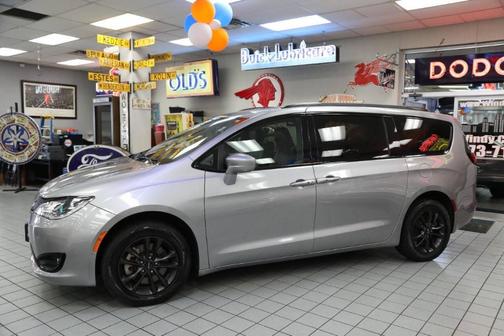 Mineral Gray 2020 Chrysler Pacifica Launch Edition