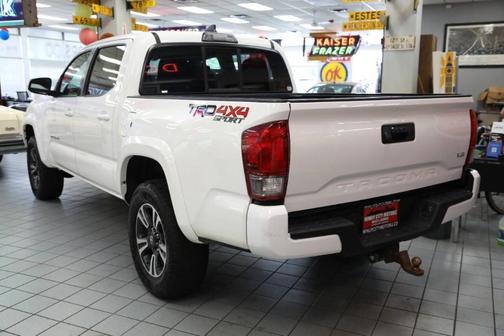 White 2016 Toyota Tacoma TRD Sport