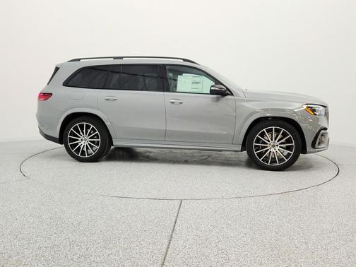 MANUFAKTUR Alpine Grey 2026 Mercedes-Benz GLS 450 4MATIC