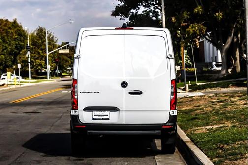 2025 Mercedes-Benz Sprinter 2500 Standard Roof