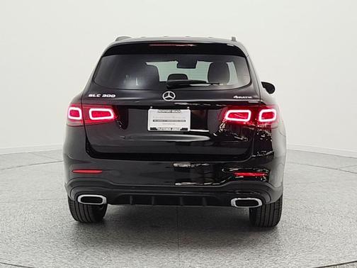 Black 2022 Mercedes-Benz GLC 300 4MATIC