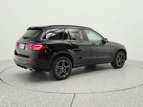 Black 2022 Mercedes-Benz GLC 300 4MATIC