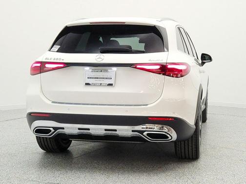 Polar White 2026 Mercedes-Benz GLC 350e Base