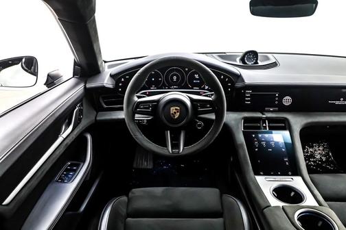 2024 Porsche Taycan GTS