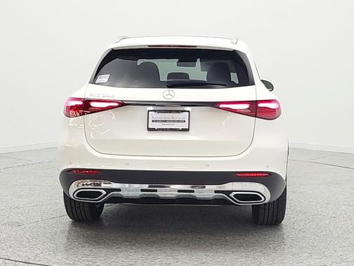 Polar White 2026 Mercedes-Benz GLC 300 Base