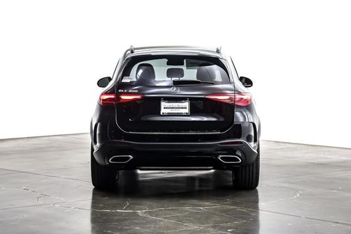 2026 Mercedes-Benz GLC 300 Base