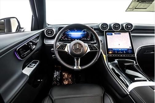 2025 Mercedes-Benz GLC 350e Base