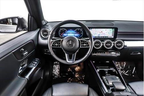 2023 Mercedes-Benz EQB 250 Base