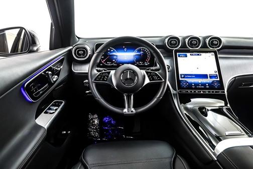 2025 Mercedes-Benz GLC 350e Base