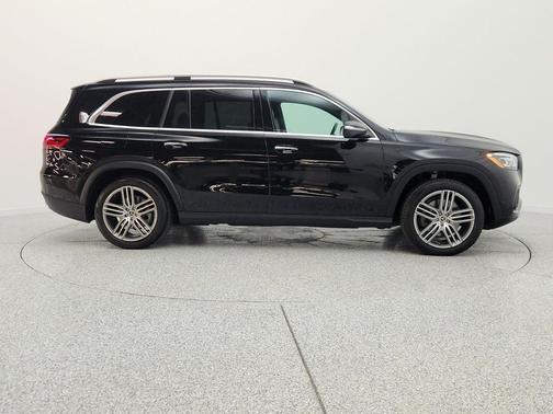 Black 2025 Mercedes-Benz GLS 450 4MATIC