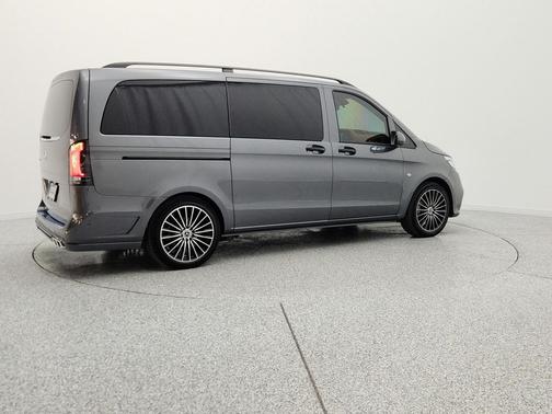 Selenite Grey Metallic 2022 Mercedes-Benz Metris Base