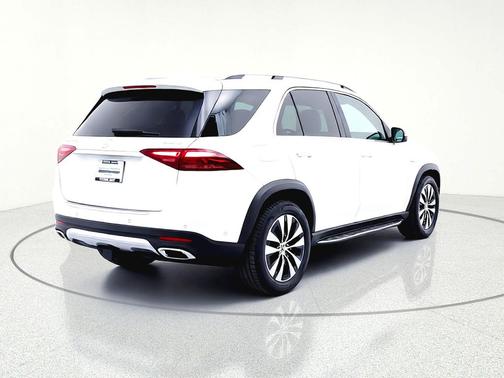 Polar White 2025 Mercedes-Benz GLE 450e 4MATIC