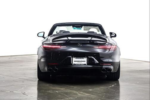 2026 Mercedes-Benz AMG SL 43 Base